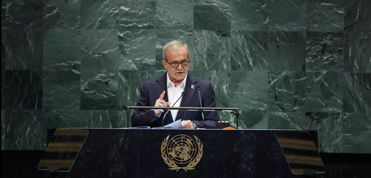 Presidente do Irã, Masoud Pezeshkian, discursa à Assembleia-Geral da ONU, em Nova York