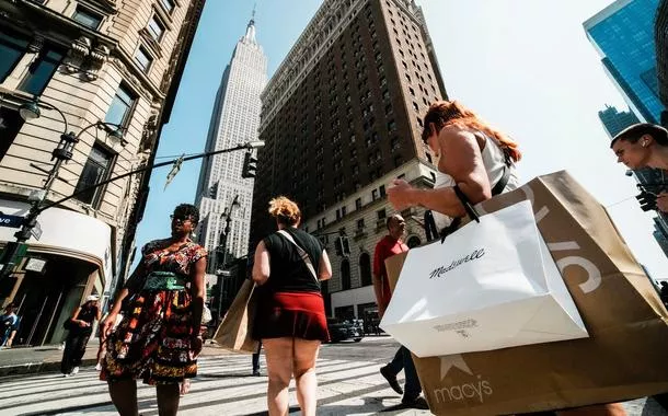 Crescimento do PIB do 2º trimestre dos EUA é revisado para cima