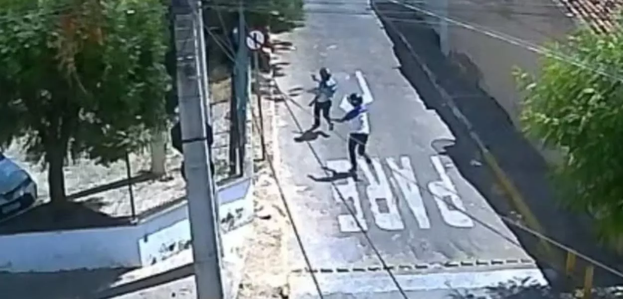 Suspeitos atiram contra escola em Sobral (CE)
