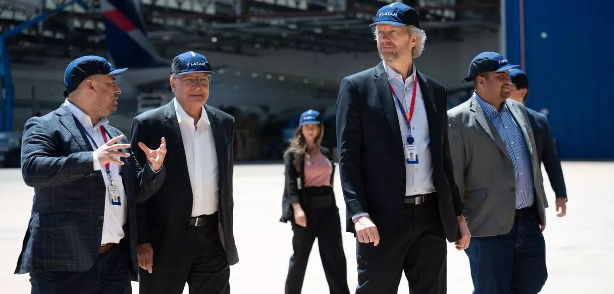 Latam inaugura novo hangar no MRO de São Carlos