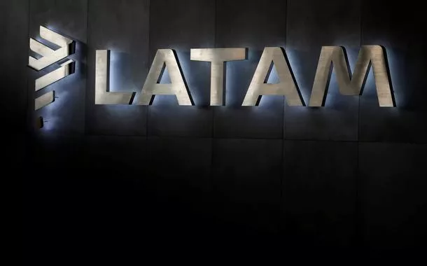 Logo da Latam em Santiago, no Chile - 25/4/2019