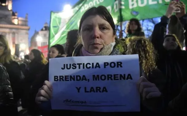 Movimento feminista vai às ruas após triplo feminicídio chocante na Argentina