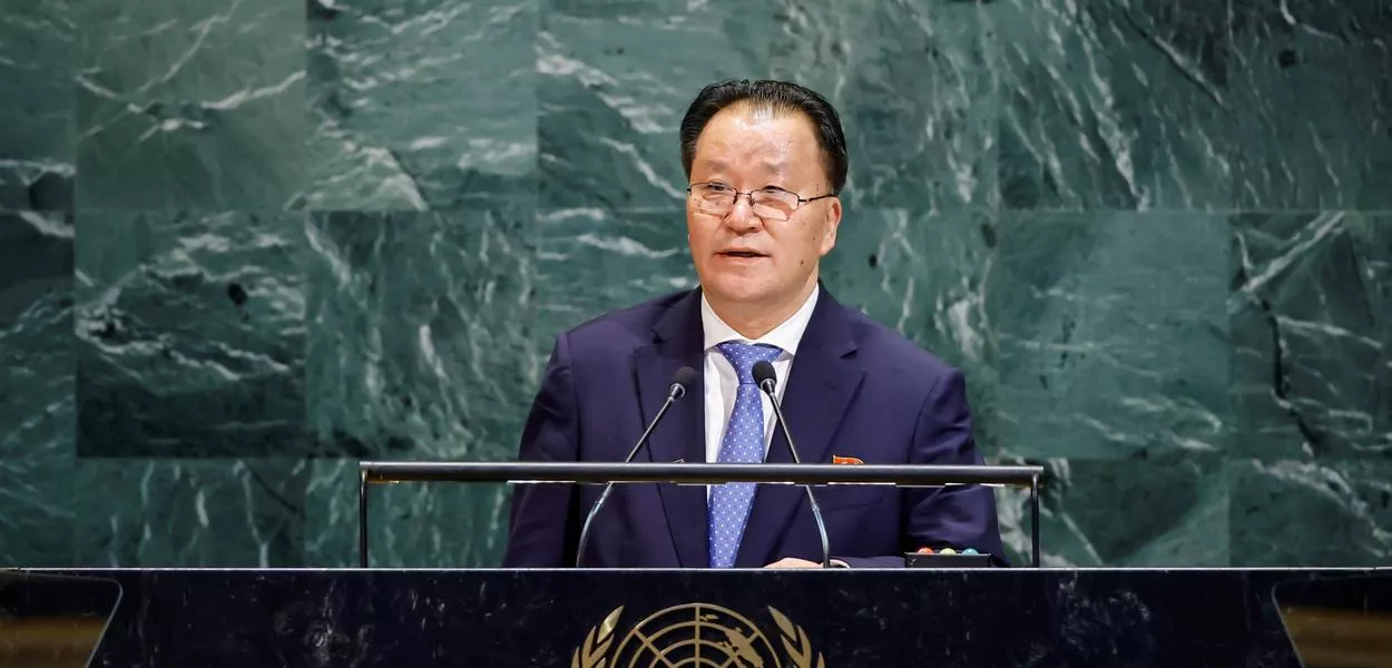 Vice-ministro das Relações Exteriores da Coreia do Norte, Kim Son Gyong, discursa para a Assembleia-Geral das Nações Unidas em Nova York