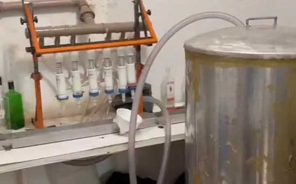 Produtos de fábrica clandestina em São Paulo