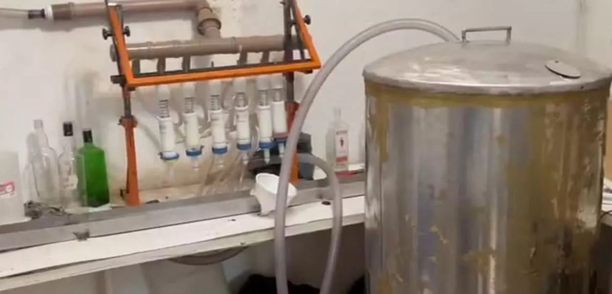 Produtos de fábrica clandestina em São Paulo