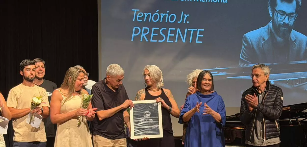 Caetano Veloso e Joyce Moreno prestam homenagem a Tenório Jr.