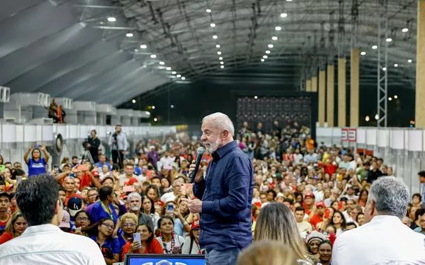 Lula inaugura obra em Belém