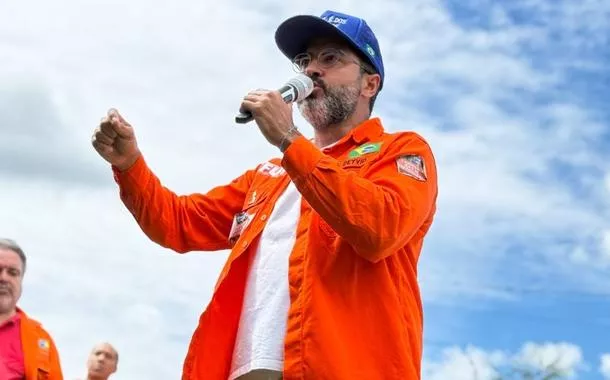Deyvid Bacelar critica risco de privatização da PBIO no aniversário de 72 anos da Petrobras