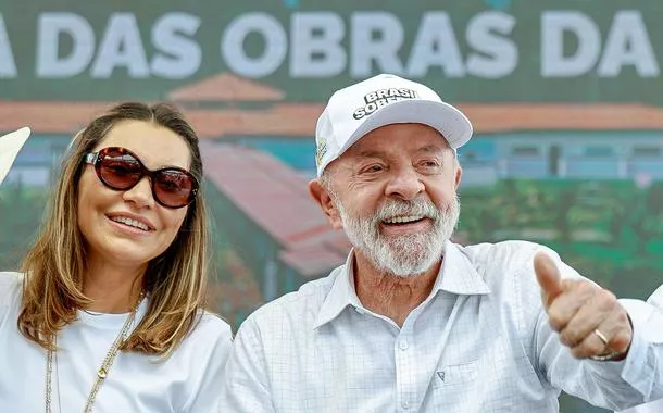 Janja diz estar orgulhosa de Lula após ligação a Donald Trump