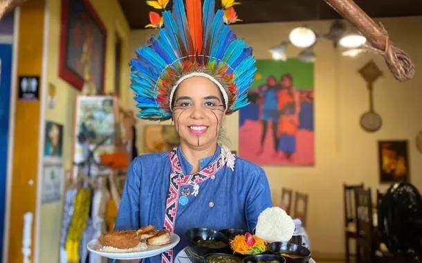 Tainá Marajoara é cozinheira, ativista e fundou o Ponto de Cultura Alimentar Iacitatá