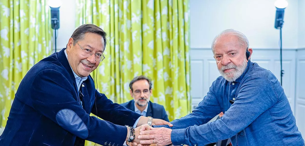 Luis Arce (à esq.) e Lula, em 2024