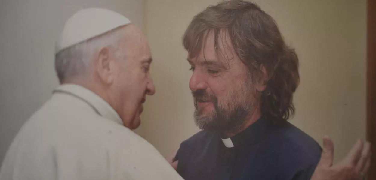 Papa Francisco e padre Pepe Di Paola