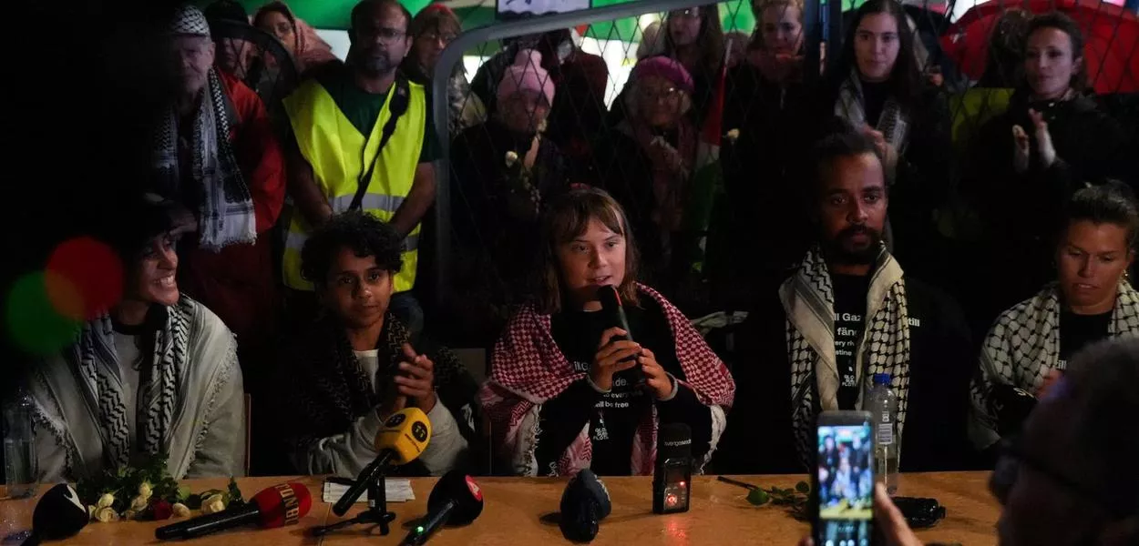 Ativista sueca Greta Thunberg participa de entrevista coletiva em Estocolmo - 07/10/2025