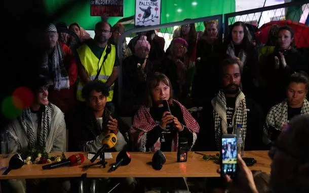 Greta e ativistas denunciam espancamento, humilhação e tortura em prisão de Israel: "nos forçaram a dançar como macacos"