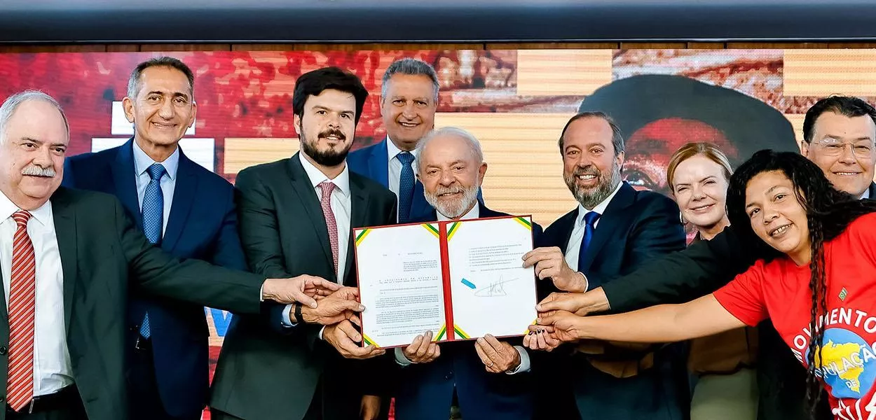 Lula com outras lideranças