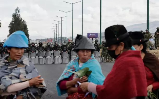 Protestos no Equador entram no 17º dia com novos confrontos e bloqueios de estradas