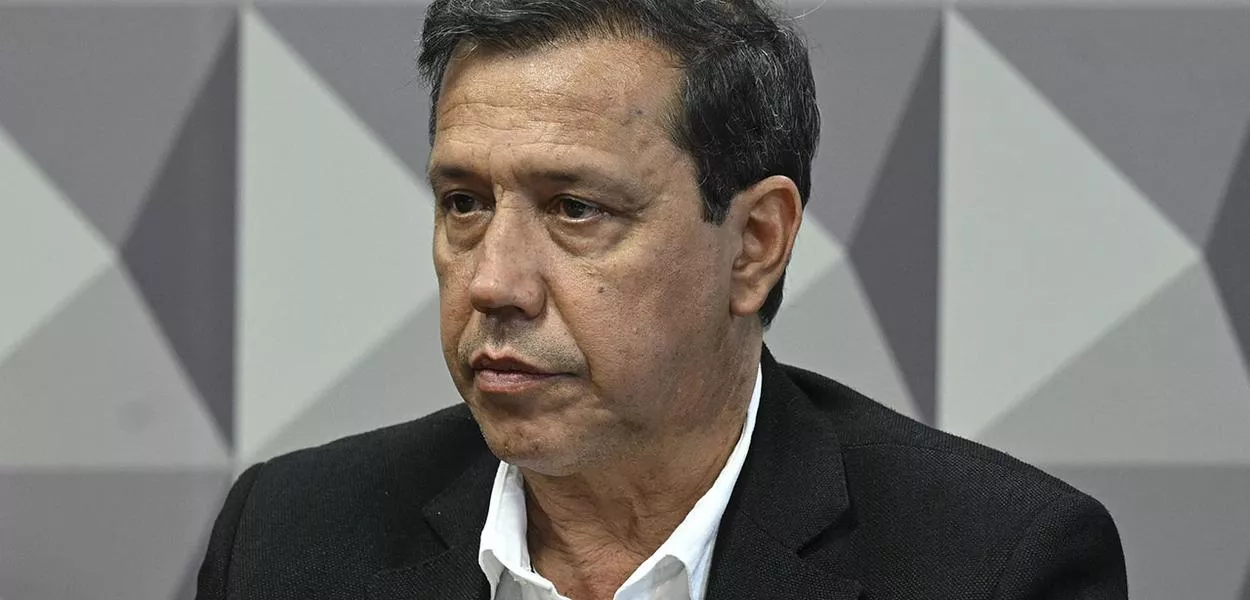 Milton Baptista de Souza Filho à mesa