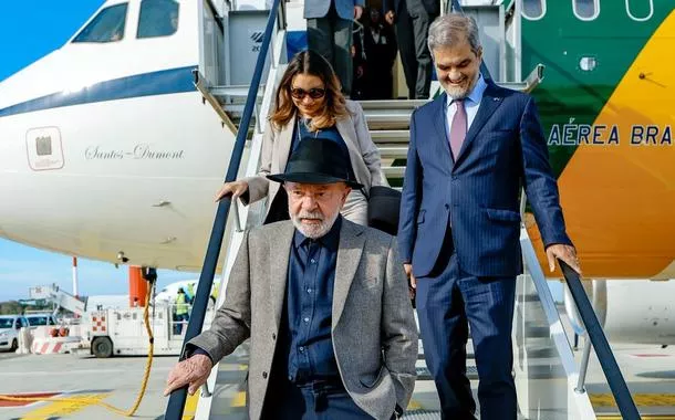 Lula desembarca em Roma para reunião com papa e agenda ligada à COP30 (vídeo)