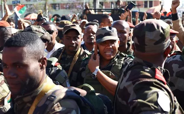Junta militar toma o poder em Madagascar após protestos da geração Z