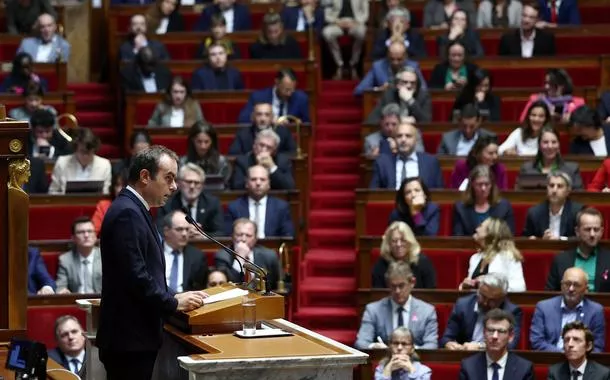 O primeiro-ministro da França, Sebastien Lecornu, em discurso no parlamento - Paris, França - 14/10/2025    