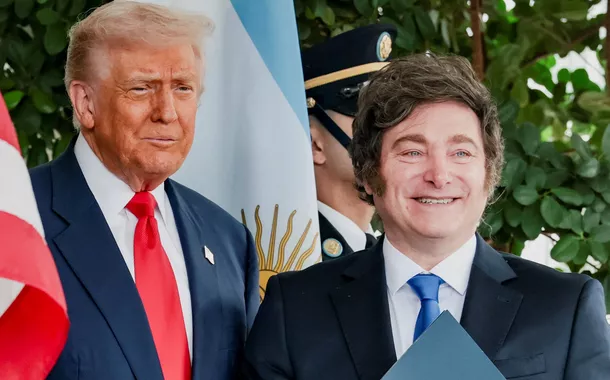 Trump cita o Brasil e elogia, ao lado de Milei, conversa com Lula