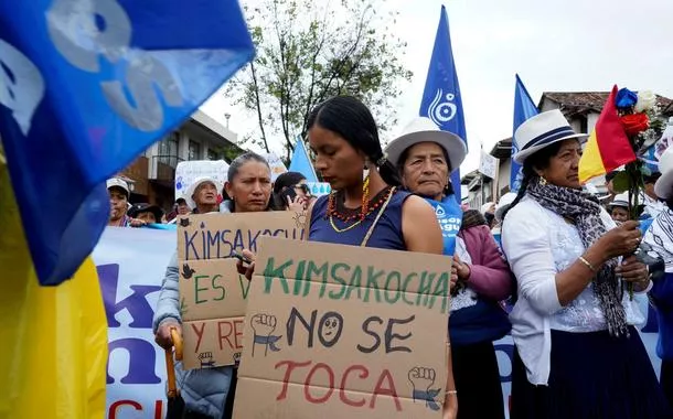 Indígenas equatorianos mantêm greve nacional e enfrentam militares