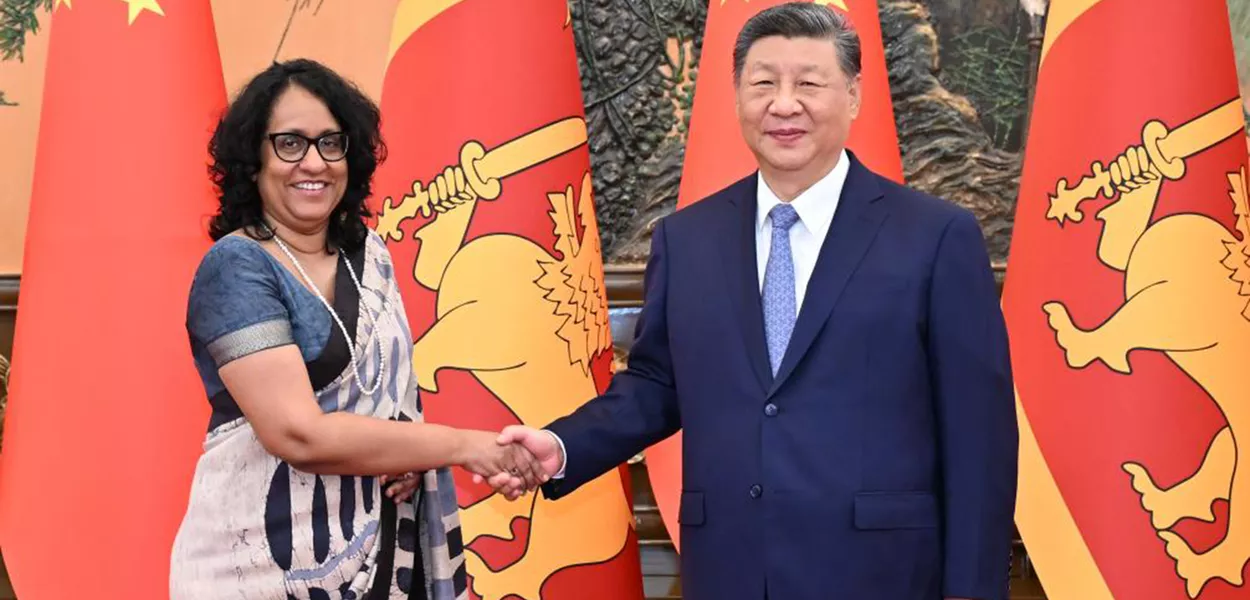 Xi reúne-se com primeira-ministra do Sri Lanka