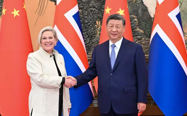 Xi se encontra com presidente da Islândia