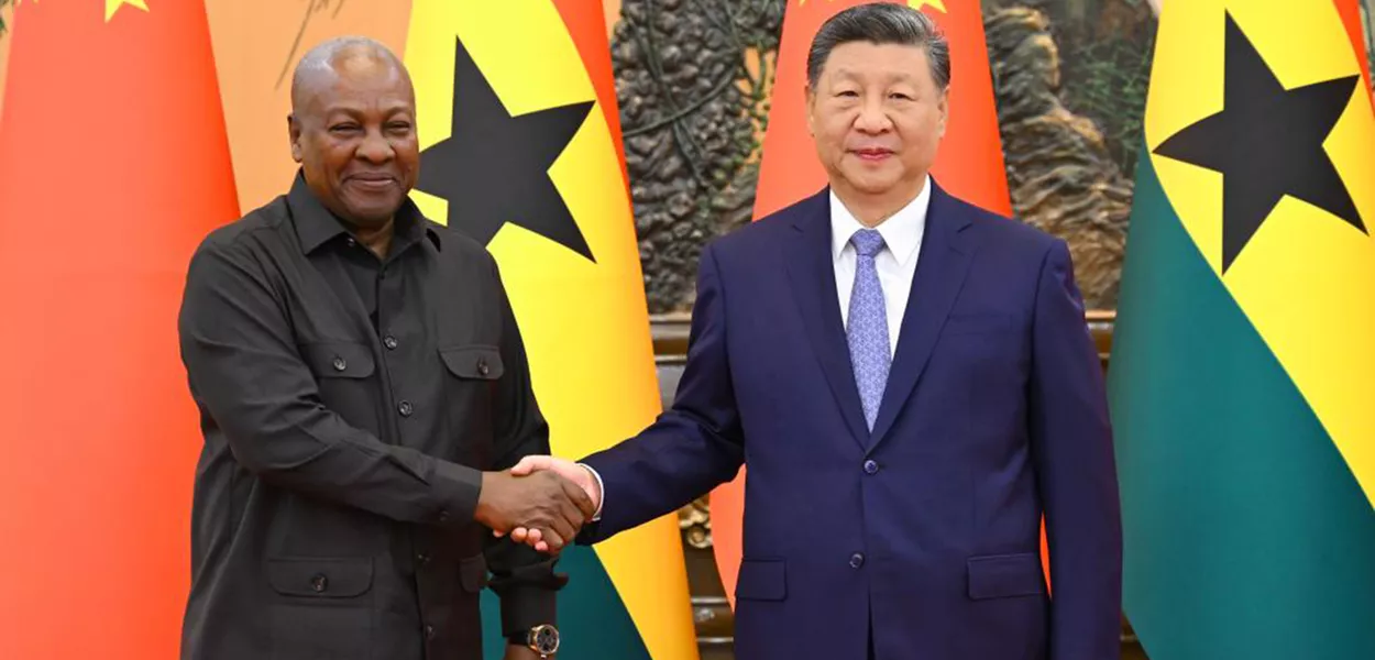 Xi encontra-se com presidente de Gana