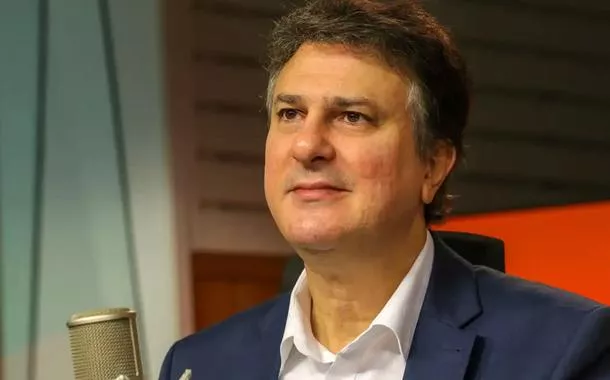 "Arcabouço fiscal não pode travar educação", diz Camilo Santana