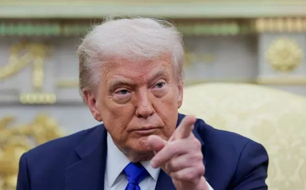Tarifas sobre a China são insustentáveis, diz Trump