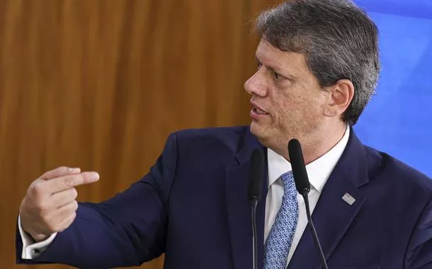 Tarcísio esculhambou com a festa do centrão