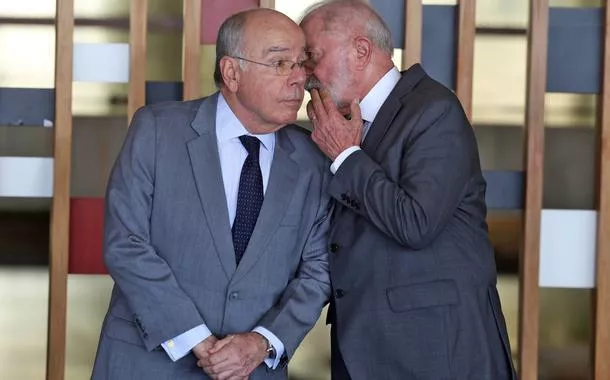 Vieira relata a Lula "mudança total de chave" com governo Trump