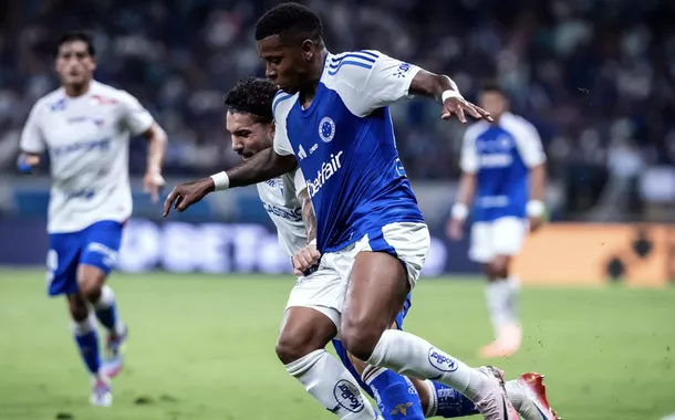 Cruzeiro vence o Fortaleza, segue na disputa pelo topo do Brasileiro e pressiona líderes