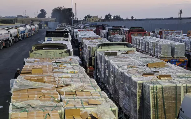 Israel mantém fronteira de Rafah fechada e aumenta pressão sobre Gaza