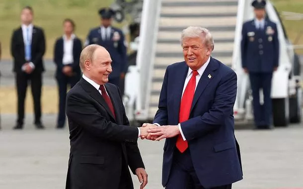 Rússia intensifica preparativos para encontro entre Putin e Trump