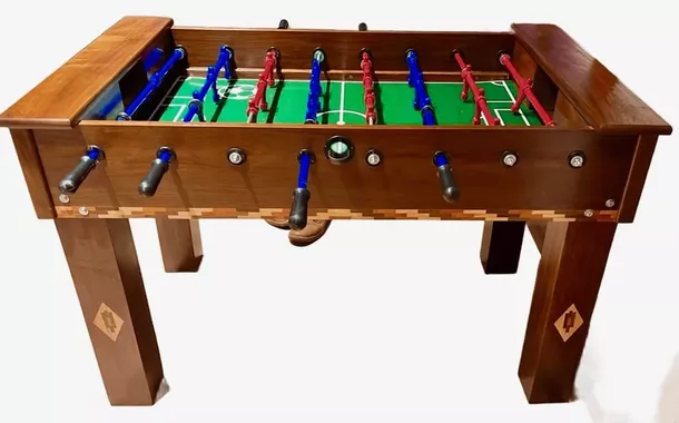 Muito prazer, eu sou uma mesa de pebolim