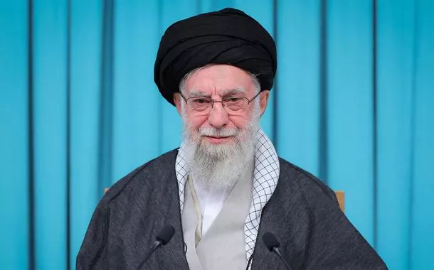 Irã rejeita proposta de Trump e nega destruição nuclear