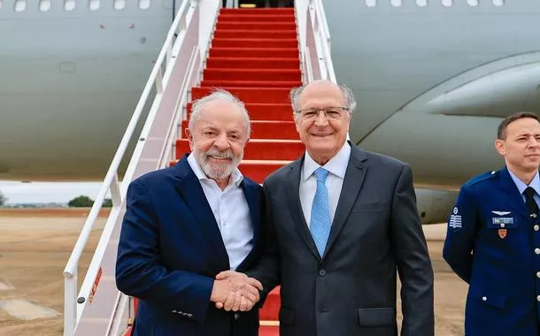 Lula embarca para participar da cúpula da ASEAN na Malásia