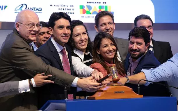 Petrobras e Britto-Macelog vencem leilões de áreas portuárias