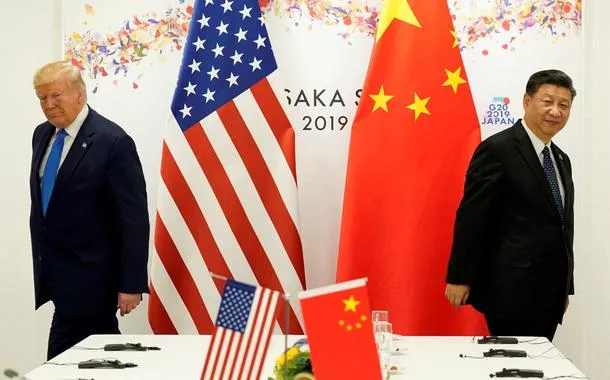 Presidentes dos EUA, Donald Trump, e da China, Xi Jinping, em encontro durante reunião do G20 em 2019, em Osaka, no Japão
29/06/2019 