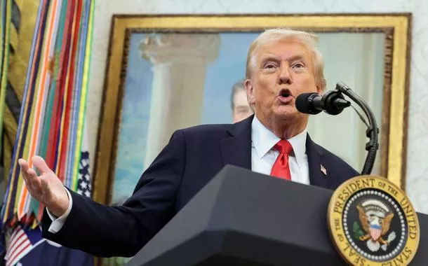 Trump suspende pagamentos à Colômbia e diz que tomará medidas "muito sérias"