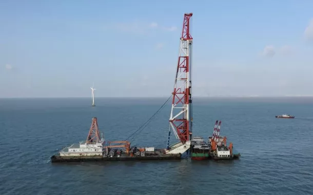 China conclui o primeiro data center subaquático movido a energia eólica do mundo