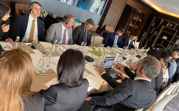 Silveira busca investimentos internacionais para o leilão de baterias durante missão à Ásia