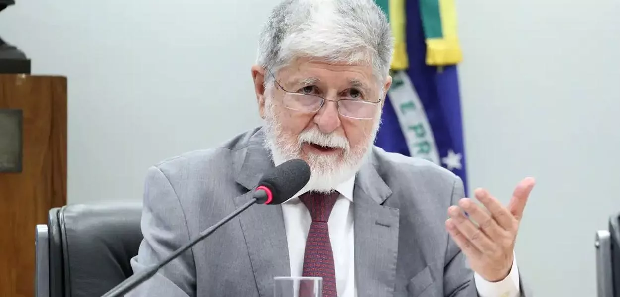 "Sem paz não há desenvolvimento", diz Celso Amorim