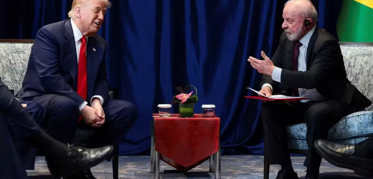 Lula e Trump durante reunião na Malásia