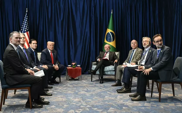 Trump prevê “bons acordos” com o Brasil e Lula afirma que "não há razão para conflito"