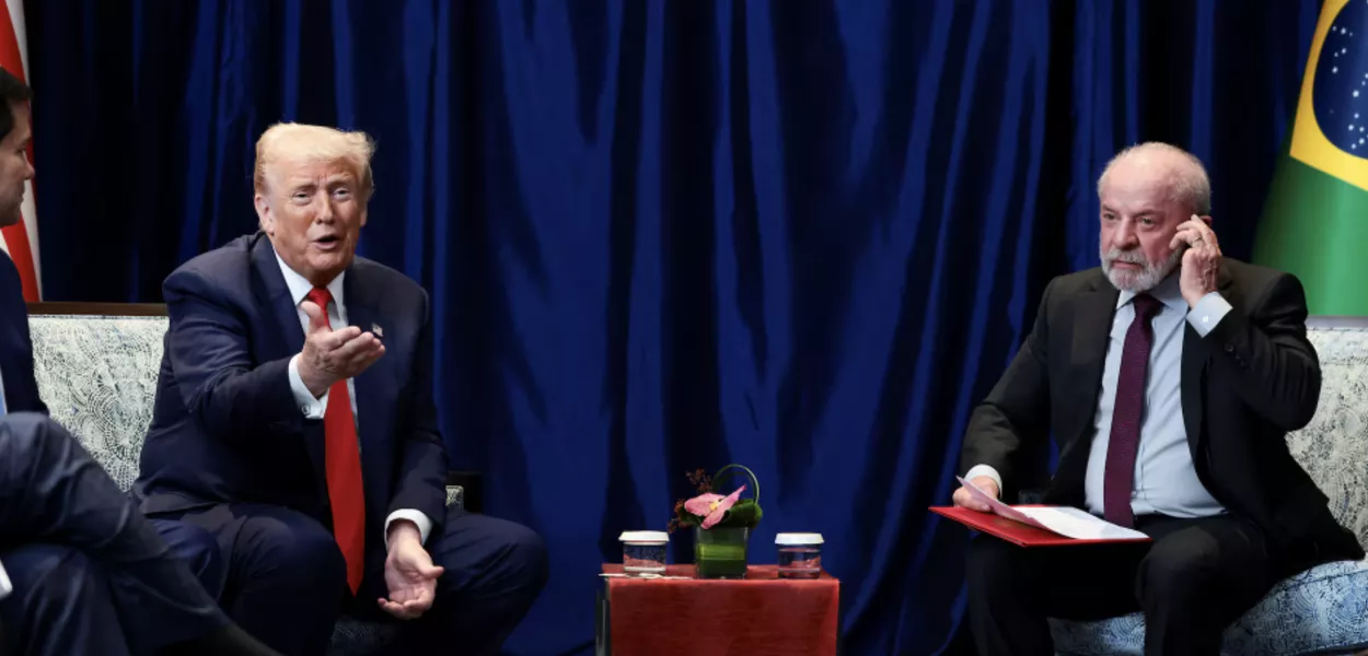 O presidente Luiz Inácio Lula da Silva e o presidente dos Estados Unidos durante encontro em Kuala Lumpur, Malásia - 26/10/2025