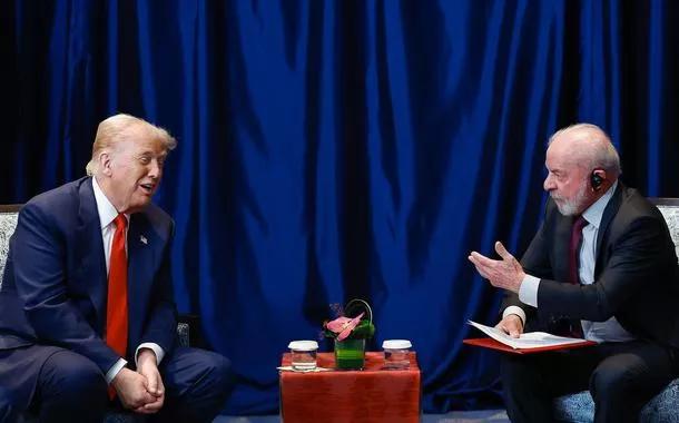 Presidente Lula durante reunião com o presidente dos Estados Unidos, Donald Trump, durante a 47ª Cúpula da Associação de Nações do Sudeste Asiático - ASEAN em Kuala Lampur, Malásia.