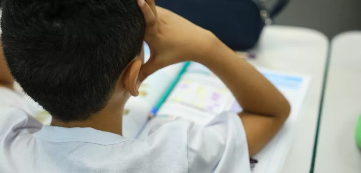 Aluno em sala de aula